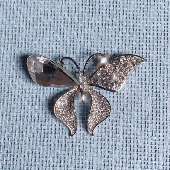Super Sparkly Butterfly Brooch - Picture 1 of 5